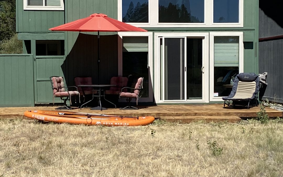 On Deschutes River Bend OR 2 bedroom Townhome dock & pool