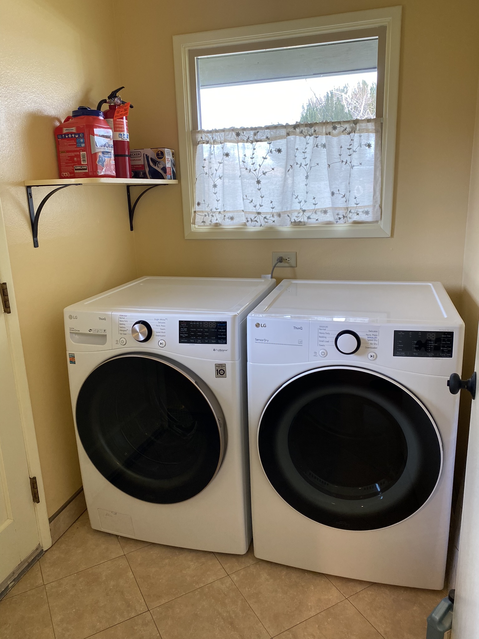 7BAD4FF8-523C-4D12-B46F-95DEE1562334